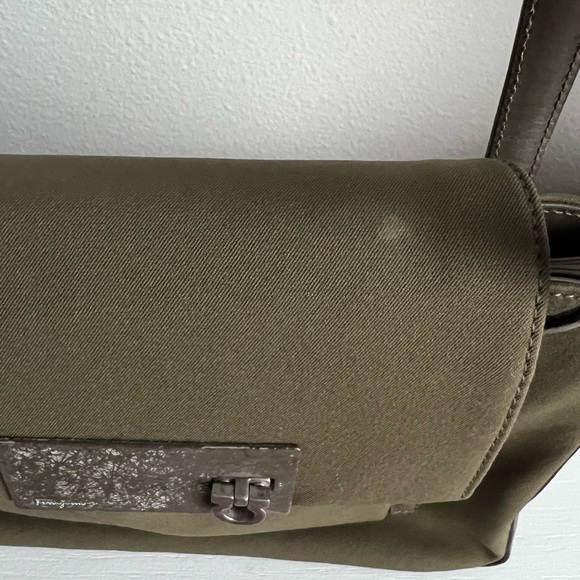 Salvatore Ferragamo Canvas Navy Green Handbag Authentic - Picture 5 of 15